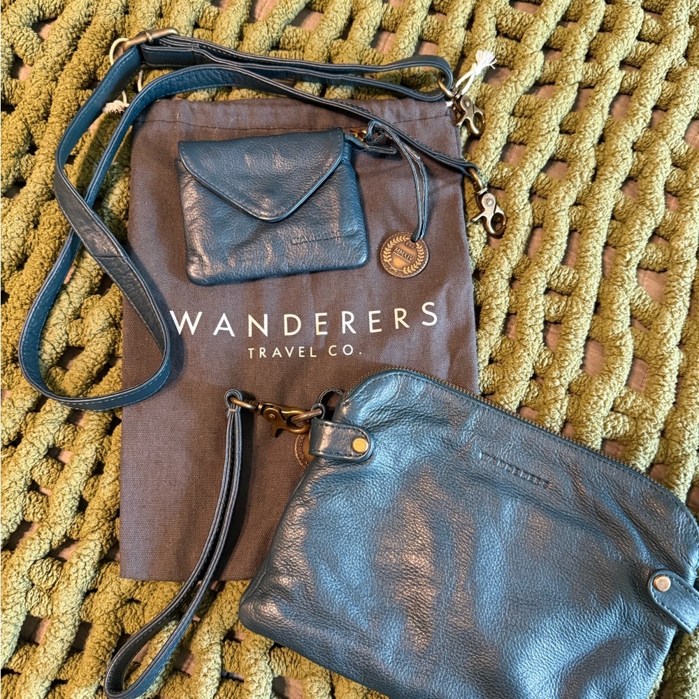 Wanderers Travel Co. Leather Crossbody and Wallet in Azzurra